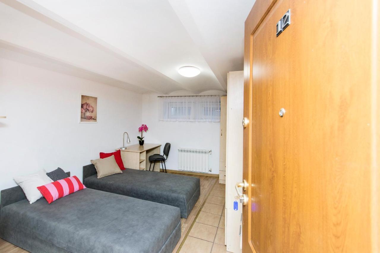 Auberge de jeunesse Akademikus Stary Toruń Extérieur photo