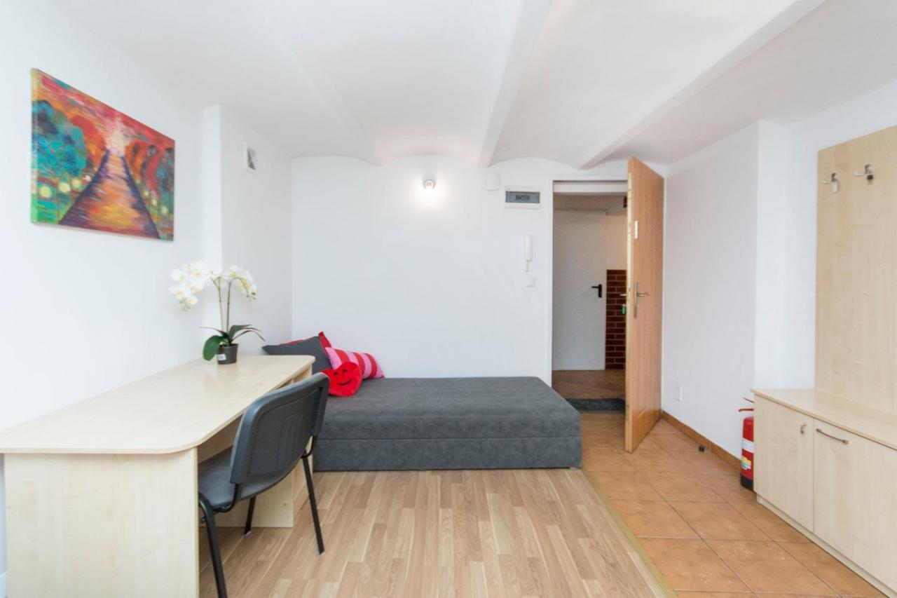 Auberge de jeunesse Akademikus Stary Toruń Extérieur photo