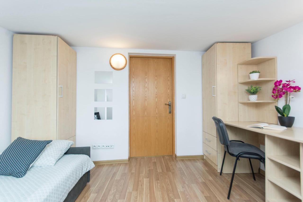 Auberge de jeunesse Akademikus Stary Toruń Extérieur photo