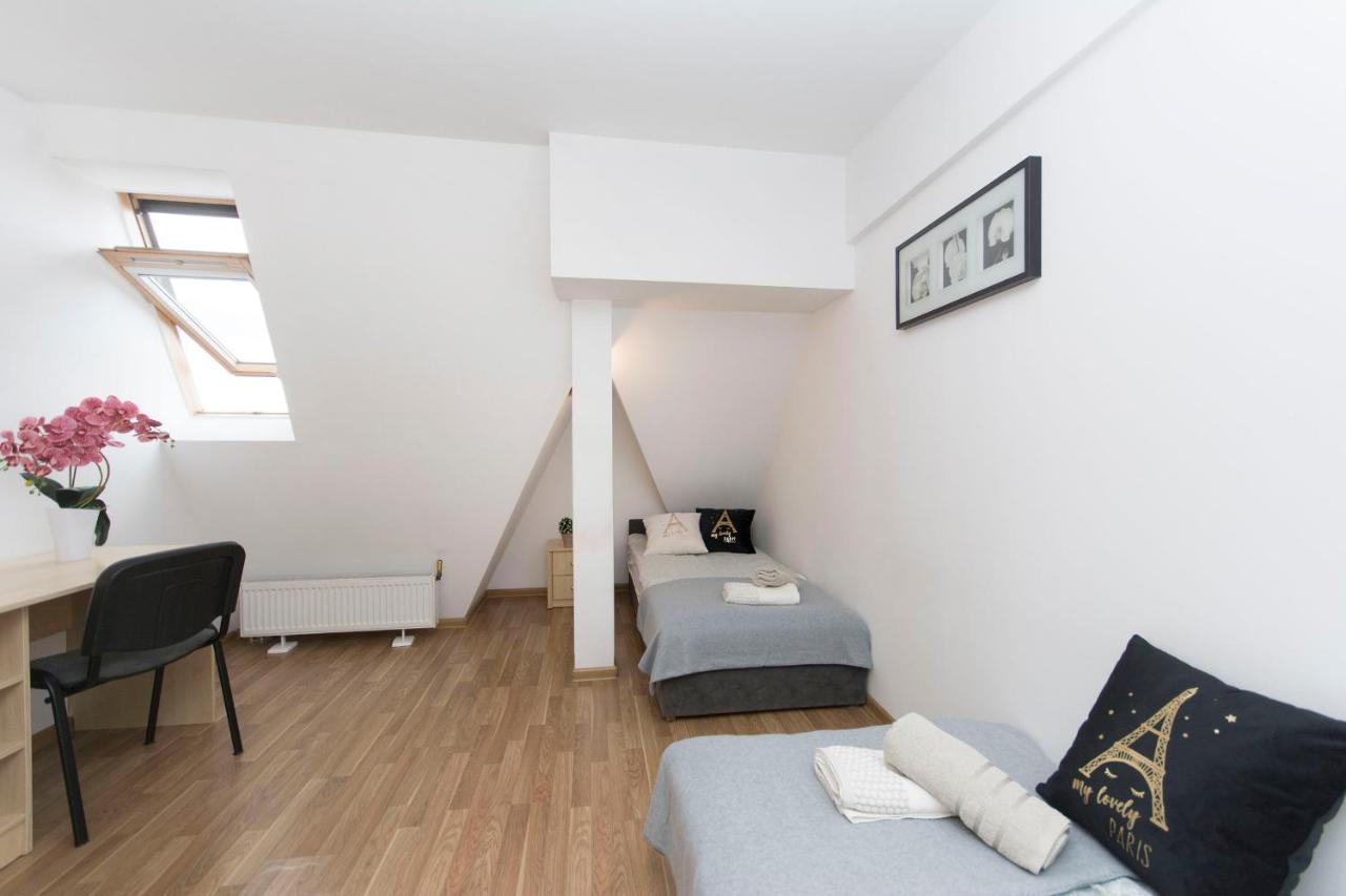 Auberge de jeunesse Akademikus Stary Toruń Extérieur photo